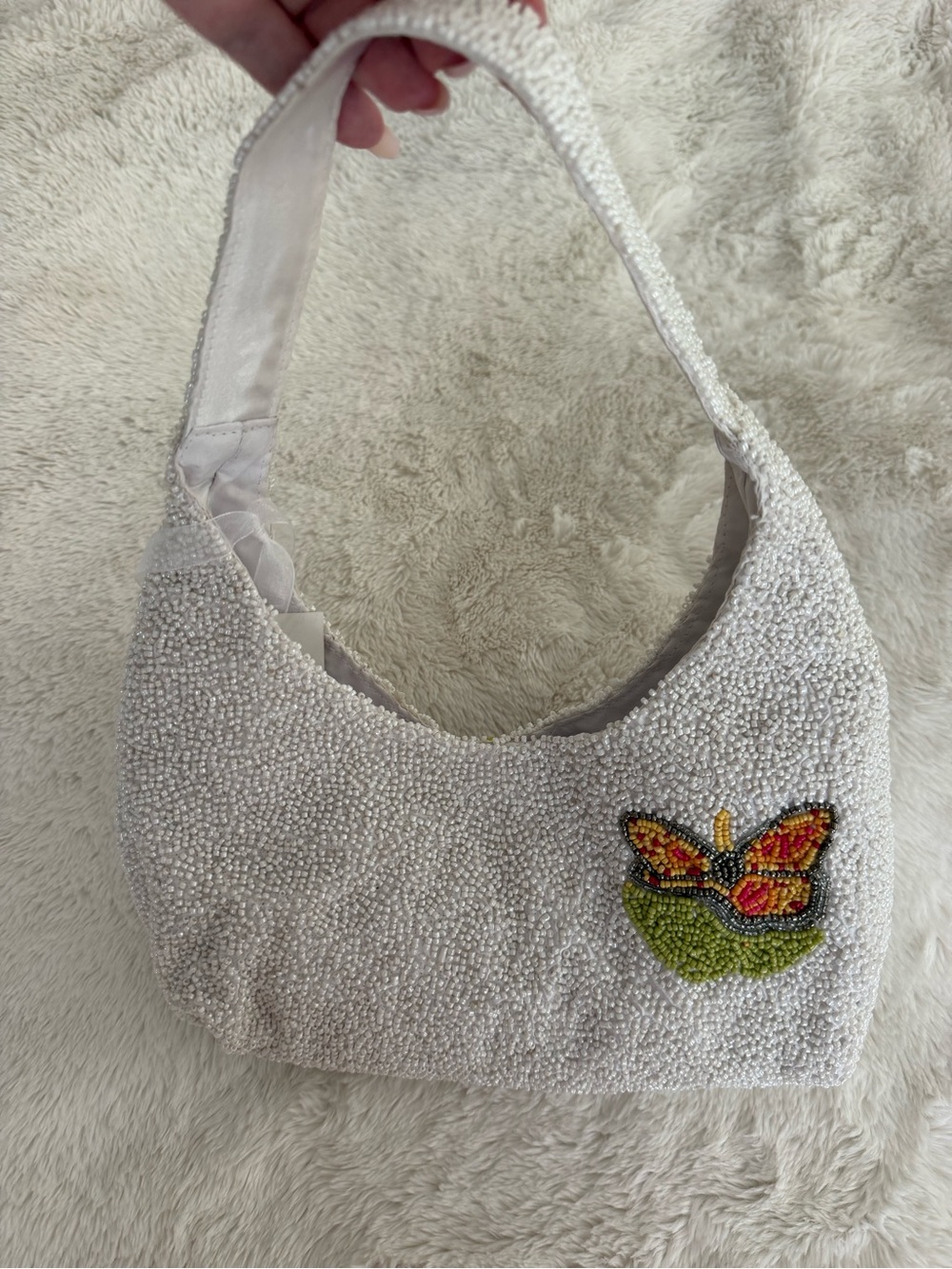 NWT White Beaded Shoulder Bag with Floral Truck Motif Viral Tik Tok - Picture 6 of 9